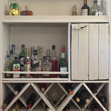 Marios House * Κίνι